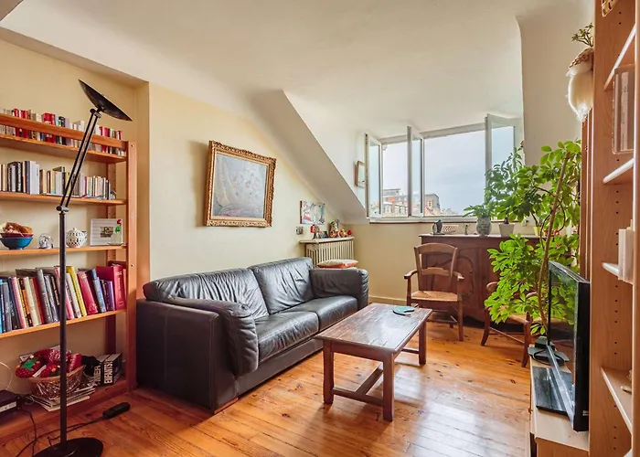 Appartement Grand à - Fr-1-3-598